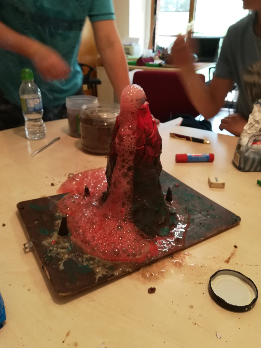 Maqueta de un volcán Maqueta del volcán